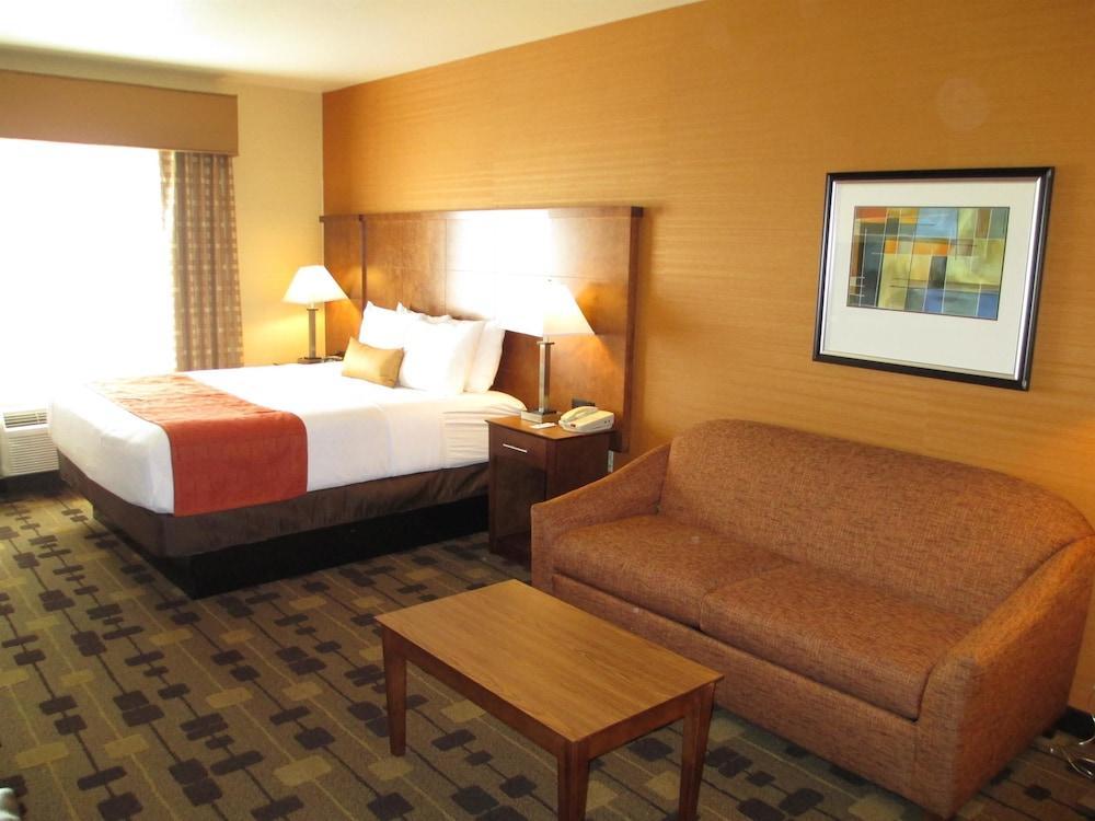 Best Western Plus Delta Inn & Suites Oakley Ngoại thất bức ảnh