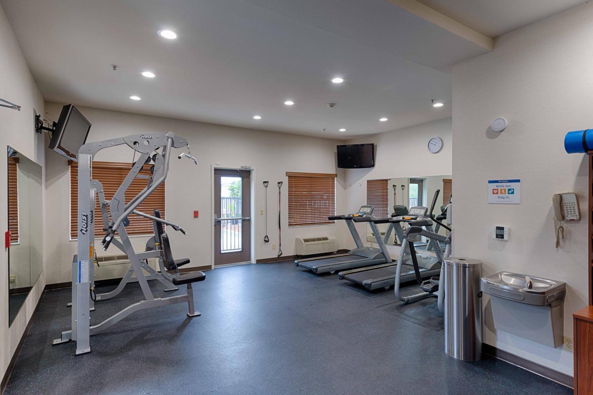 Best Western Plus Delta Inn & Suites Oakley Ngoại thất bức ảnh