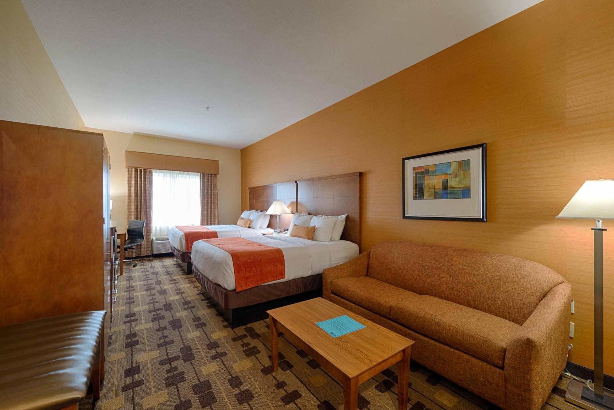 Best Western Plus Delta Inn & Suites Oakley Ngoại thất bức ảnh