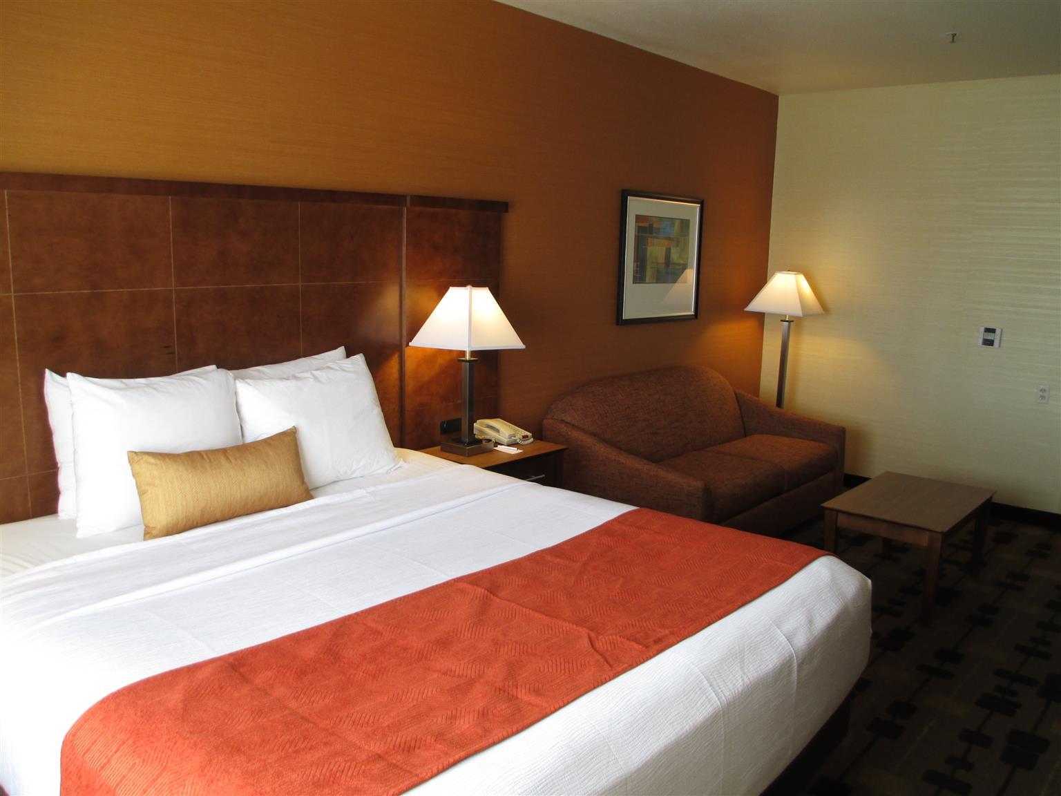 Best Western Plus Delta Inn & Suites Oakley Ngoại thất bức ảnh